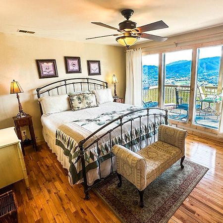 Tanasi Lodge - Reunions, Retreats, Weddings, Family Getaways Sevierville Exteriör bild