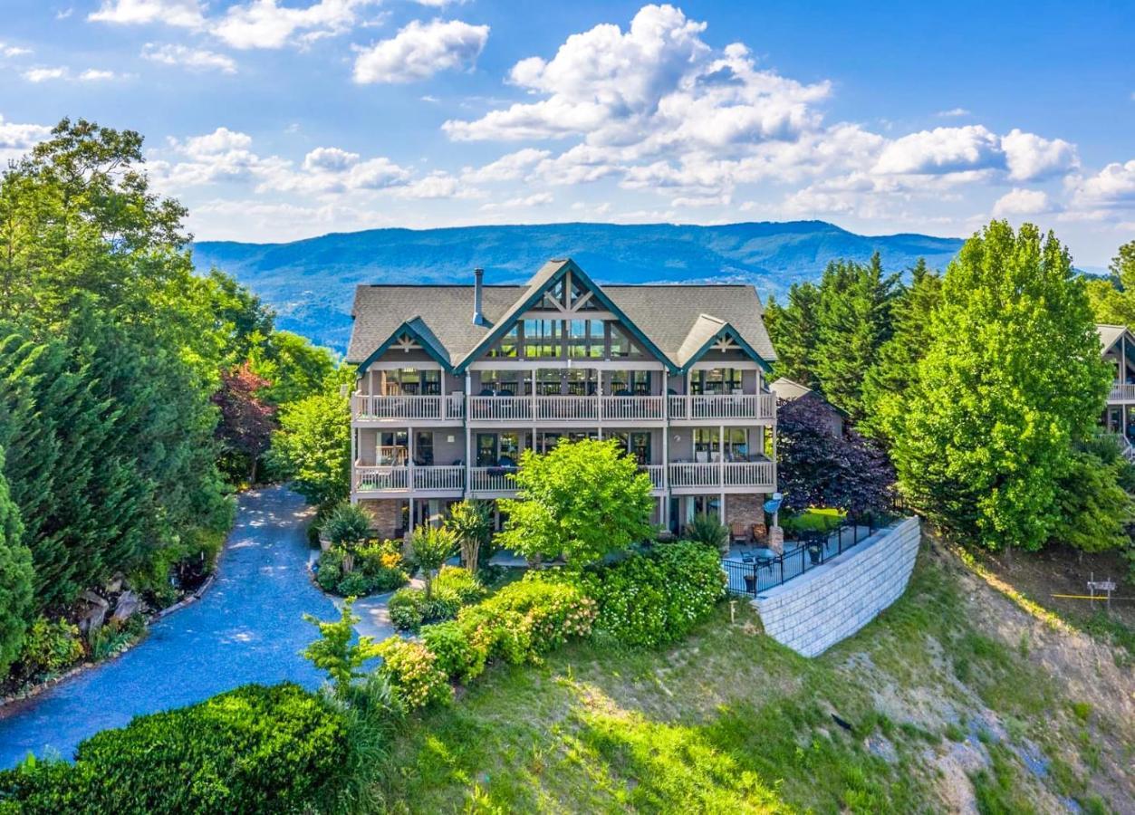Tanasi Lodge - Reunions, Retreats, Weddings, Family Getaways Sevierville Exteriör bild