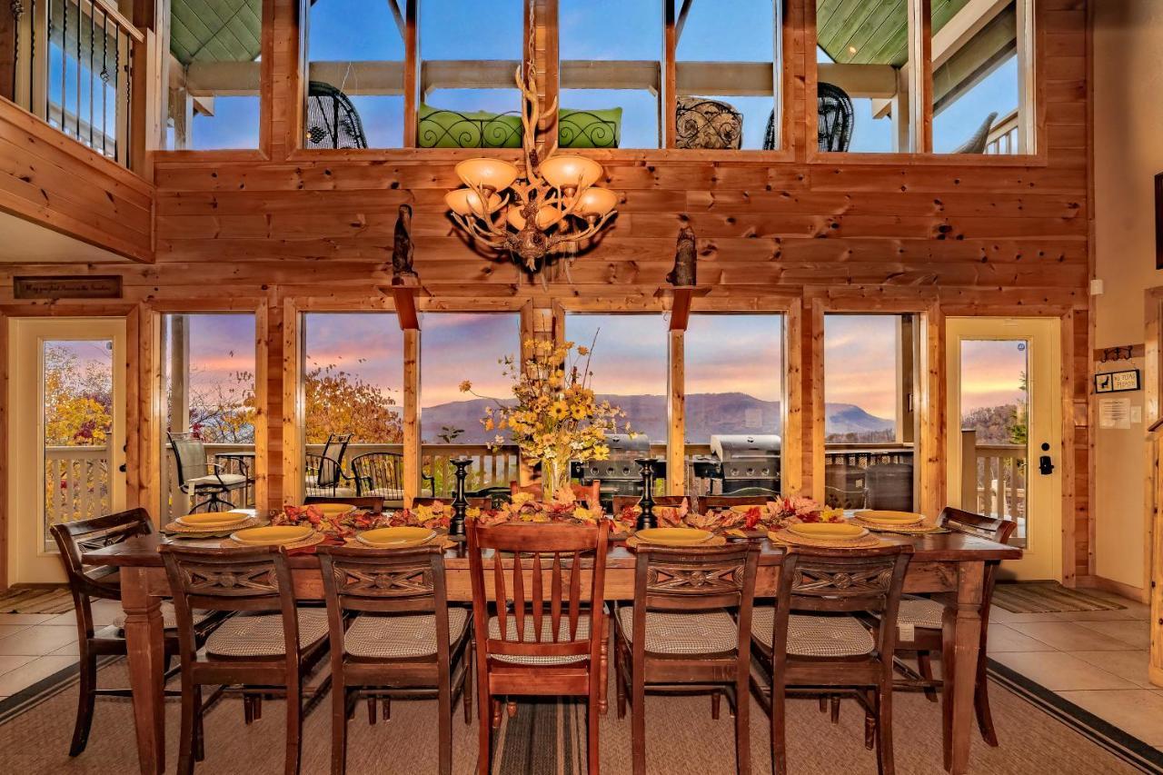 Tanasi Lodge - Reunions, Retreats, Weddings, Family Getaways Sevierville Exteriör bild