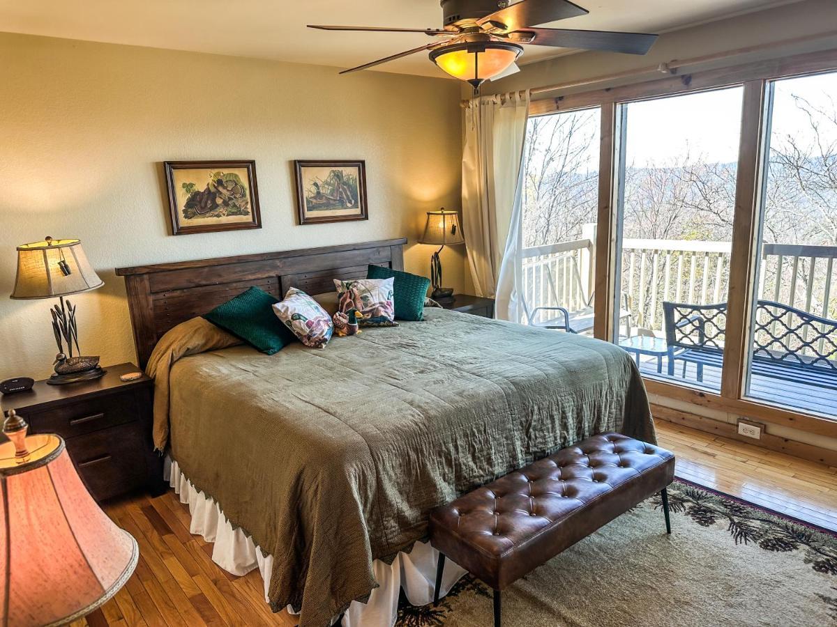 Tanasi Lodge - Reunions, Retreats, Weddings, Family Getaways Sevierville Exteriör bild