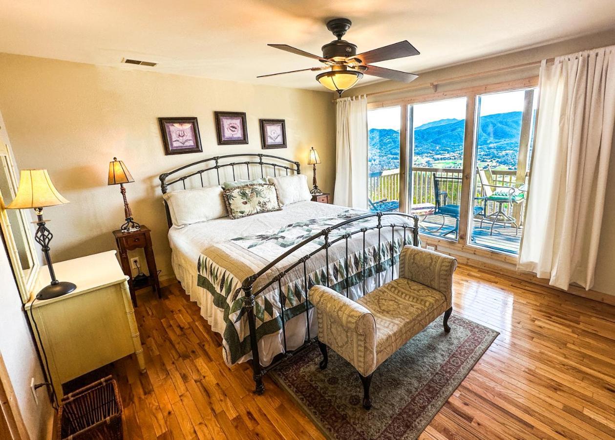 Tanasi Lodge - Reunions, Retreats, Weddings, Family Getaways Sevierville Exteriör bild