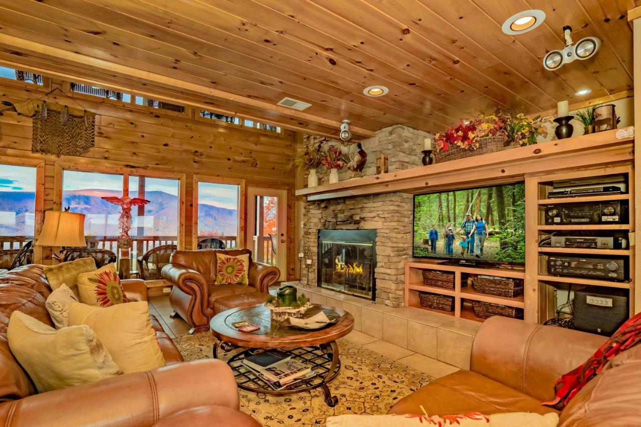 Tanasi Lodge - Reunions, Retreats, Weddings, Family Getaways Sevierville Exteriör bild