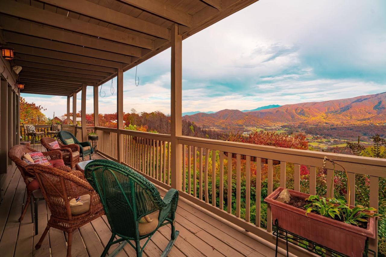Tanasi Lodge - Reunions, Retreats, Weddings, Family Getaways Sevierville Exteriör bild